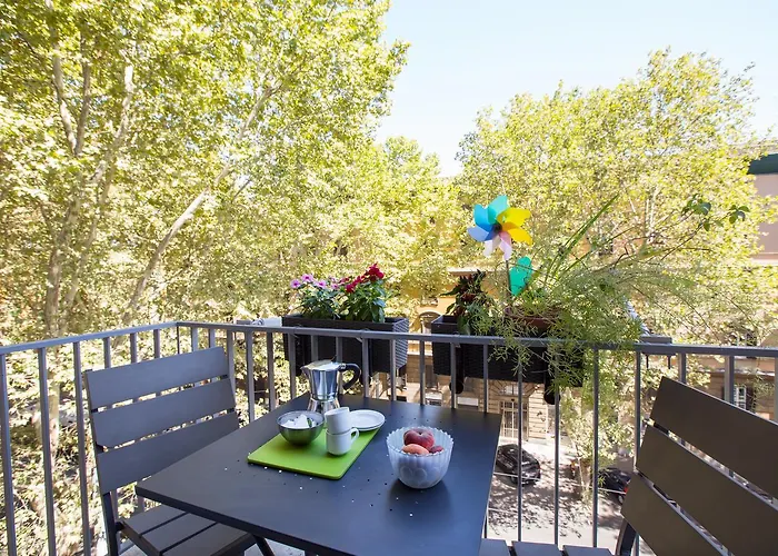 ROMAC Gianicolo 3-Bedroom Holiday Apartment